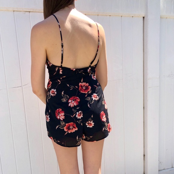 Cotton Candy Floral Romper - Picture 2 of 5